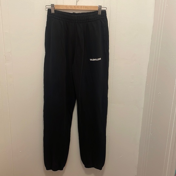TALENTLESS Pants - Women’s Talentless Sweatpants